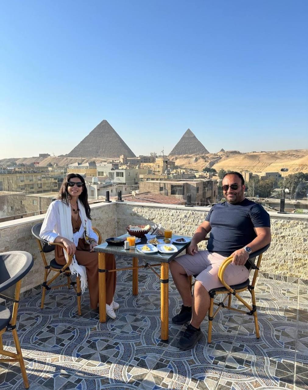 Aziz Egypt Pyramids View Hotel Kafrat al Jabal Exterior photo
